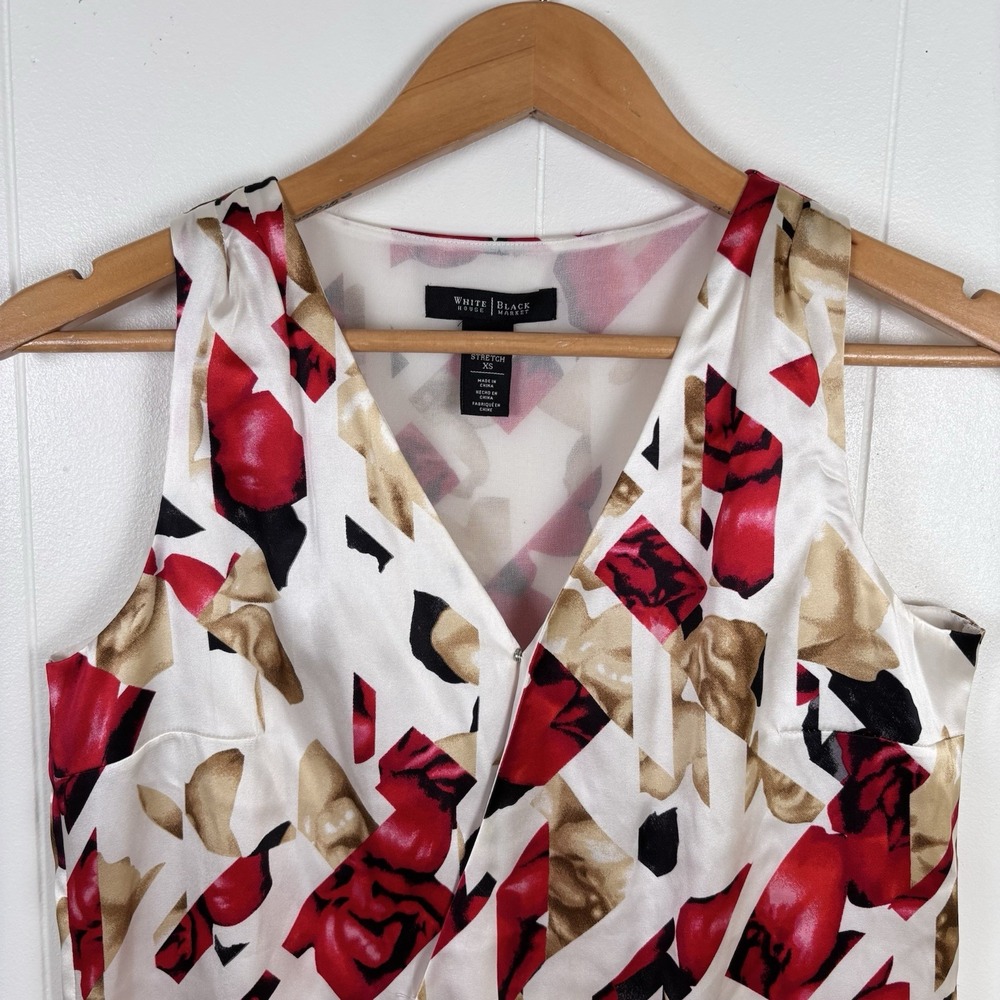 White House Black Market Silk Stretch‎ Top Red White Womens XS Floral Tank - Picture 2 of 9